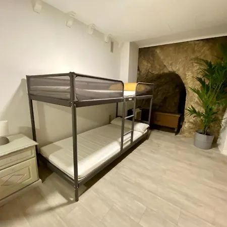 بيت ضيافة Cave لقنت